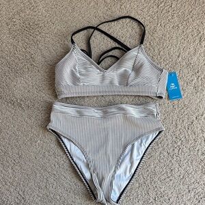 NWT Cupshe Black and White Stripe Bikini Size S